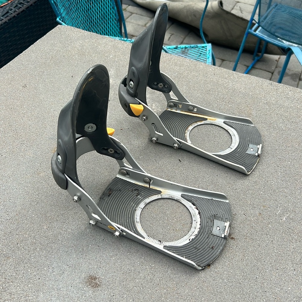 Old school Ride SE step in snowboard bindings. Special step in boots need.